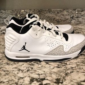 Low top Jordan’s shoes size 13